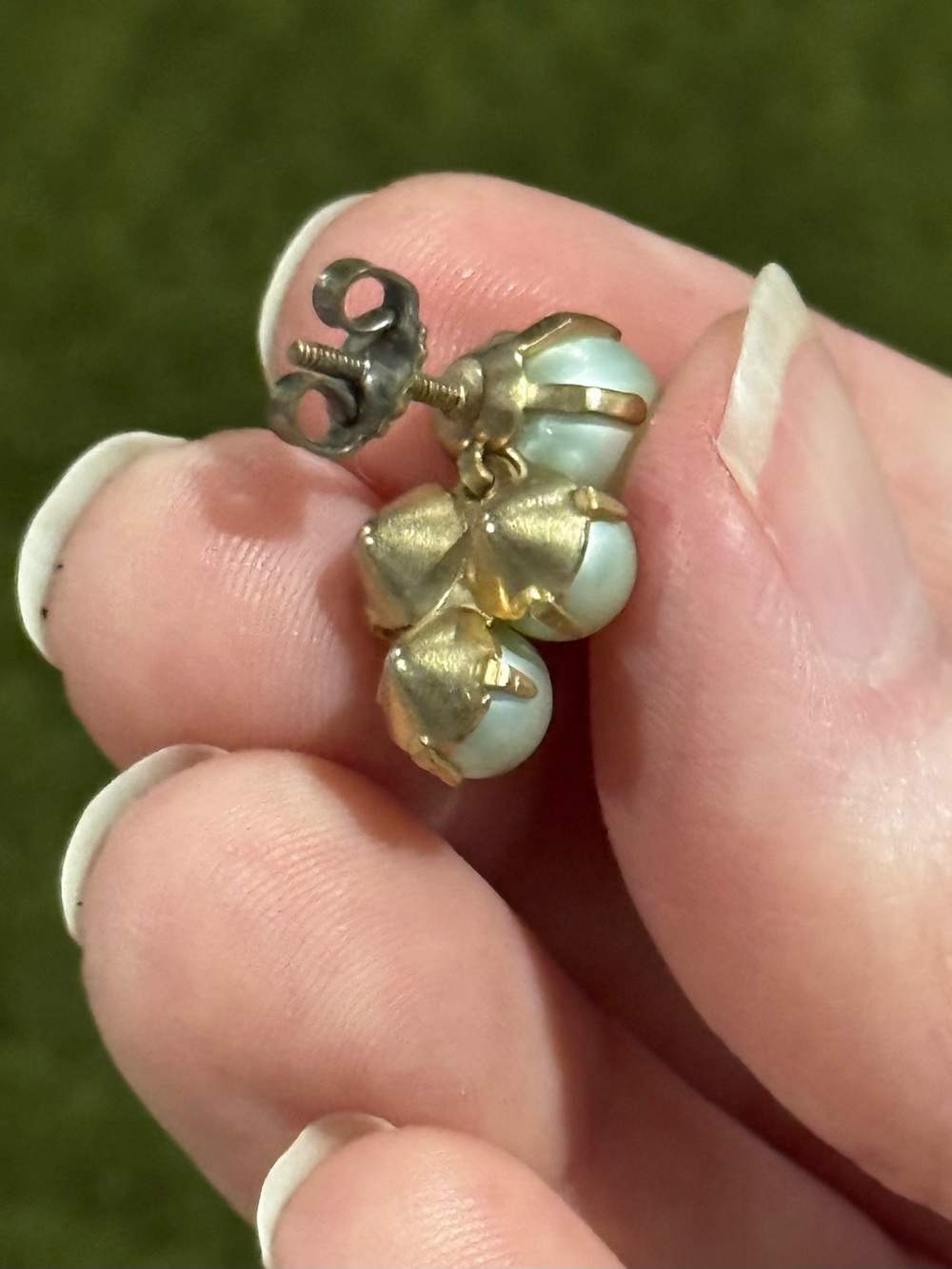Delicate Vintage Sea Foam Green Pearl Cluster Dangle Earrings - Picture 6 of 7